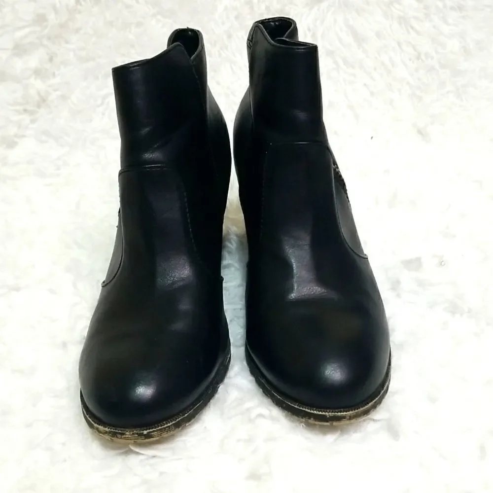 BAMBOO Black Ankle Booties size 9